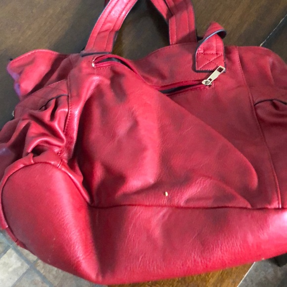 Red purse - Picture 2 of 2